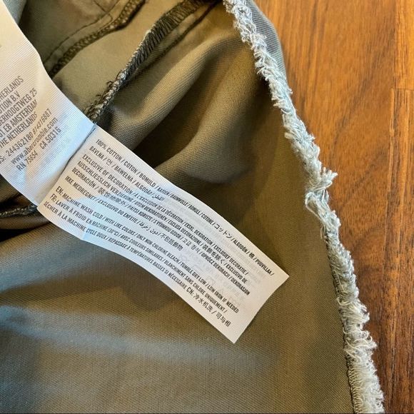 🍋 Abercrombie Kids • Unisex Long Sleeve Buttoned Green Camo Jacket - Picture 5 of 6